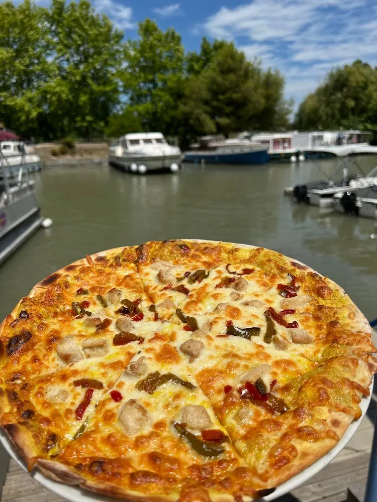 Demi Pizza Accompagnée